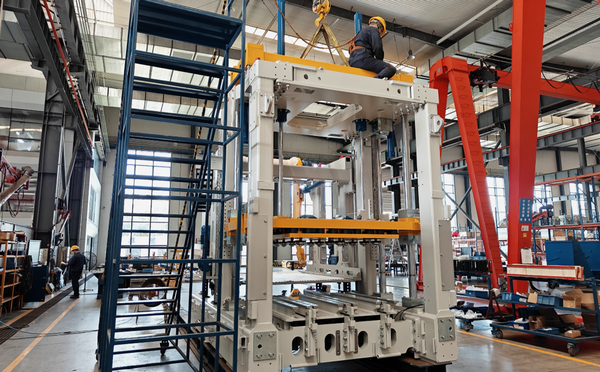 QGM | Cùm na cunnartan anns an fhactaraidh agus cuir fois inntinn a-mach às an fhactaraidh